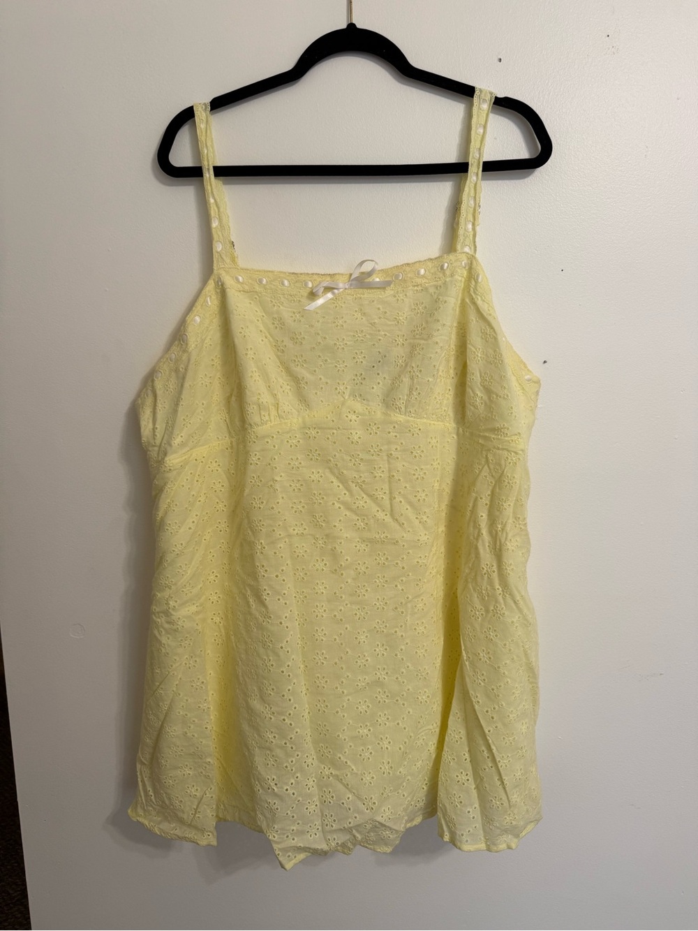 ARULA Eyelet Mini Dress in Pale Yellow - Picture 2 of 4